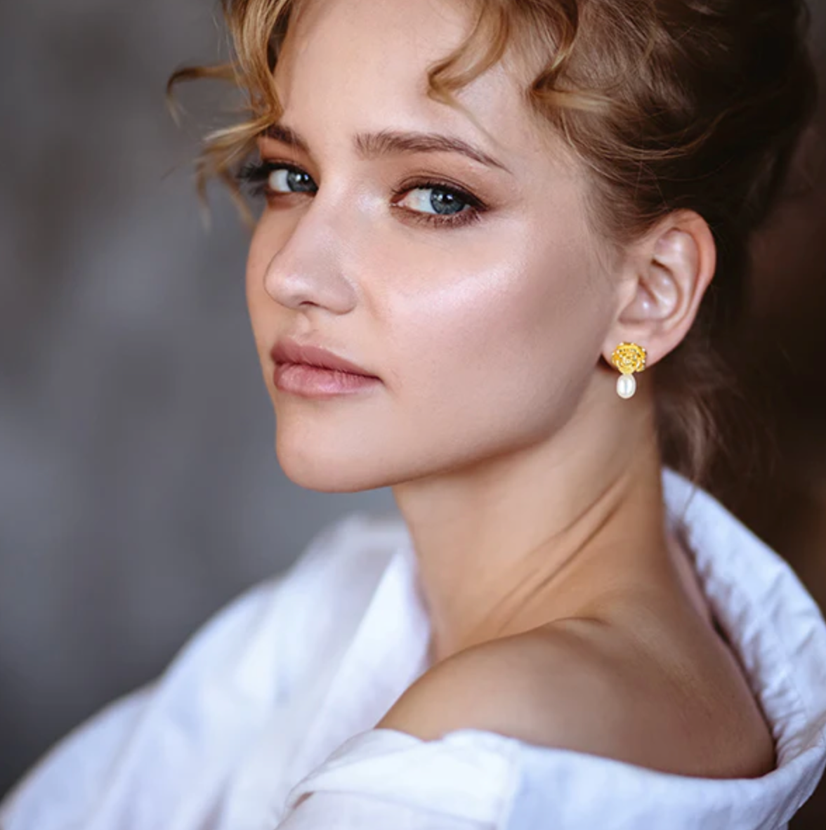 DRACHENFELS Anhänger | aus Silber 925 goldplattiert mit Süsswasserperlen