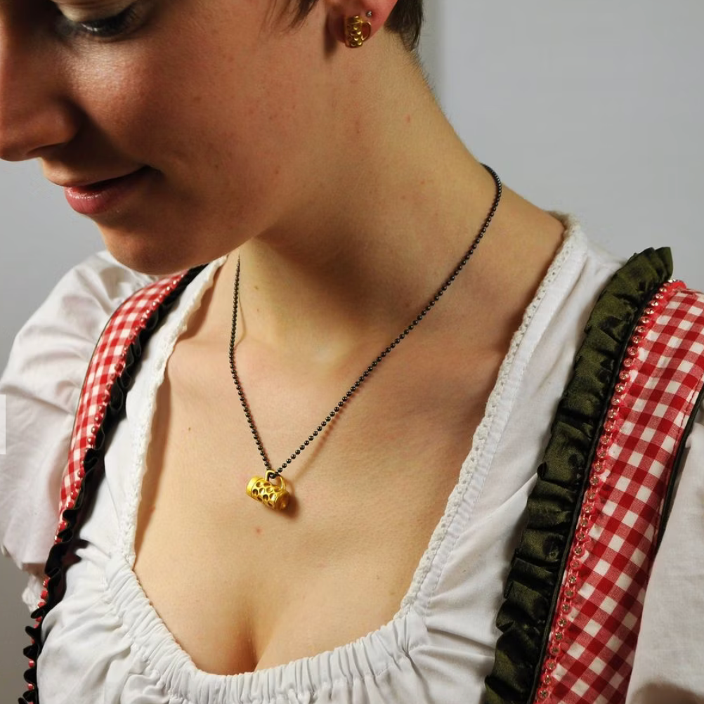 MALZ AM HALS Anhänger | Silber 925 gelbgoldplattiert MASS