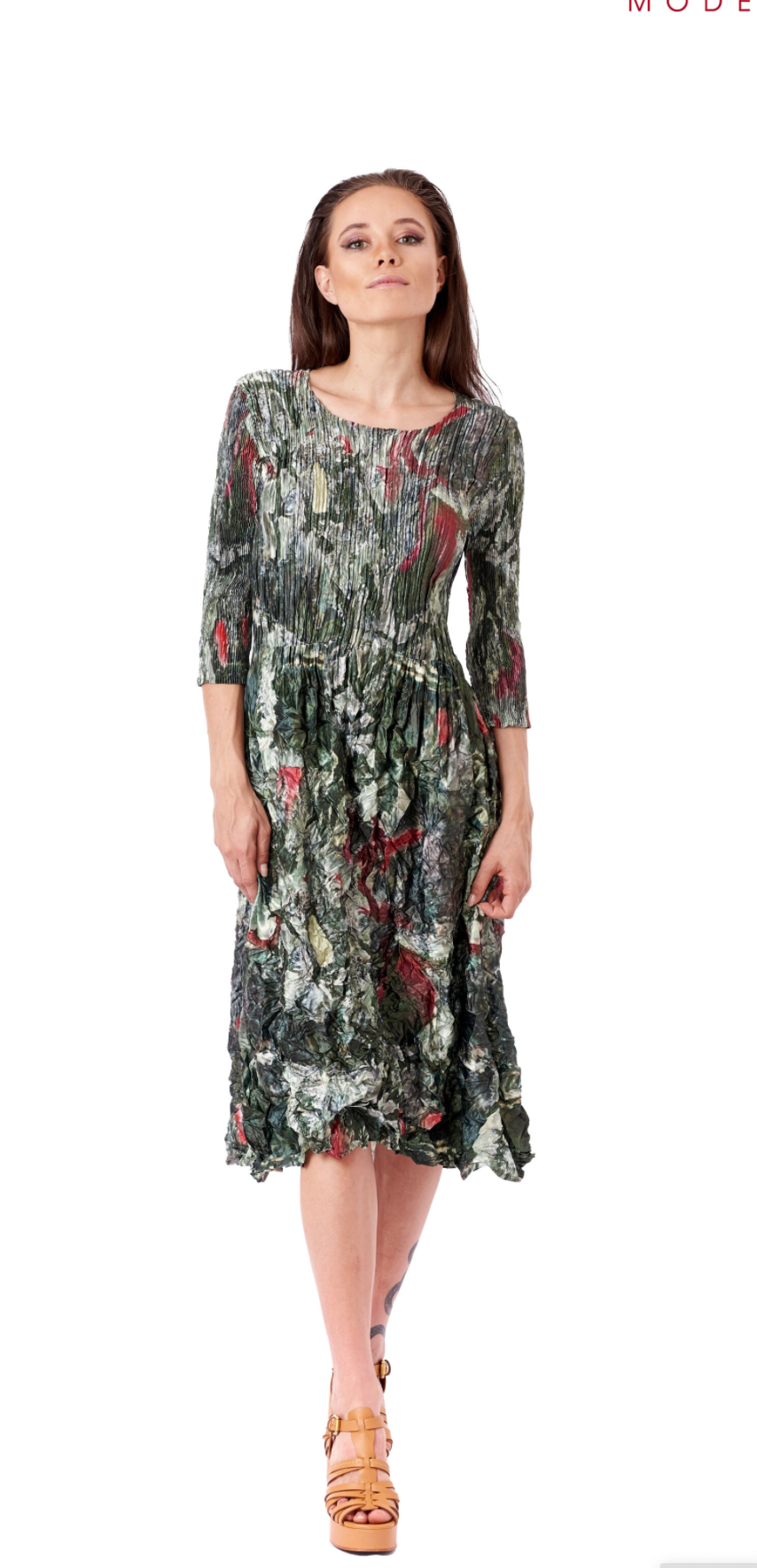 Mode Alquema Plissé Kleid