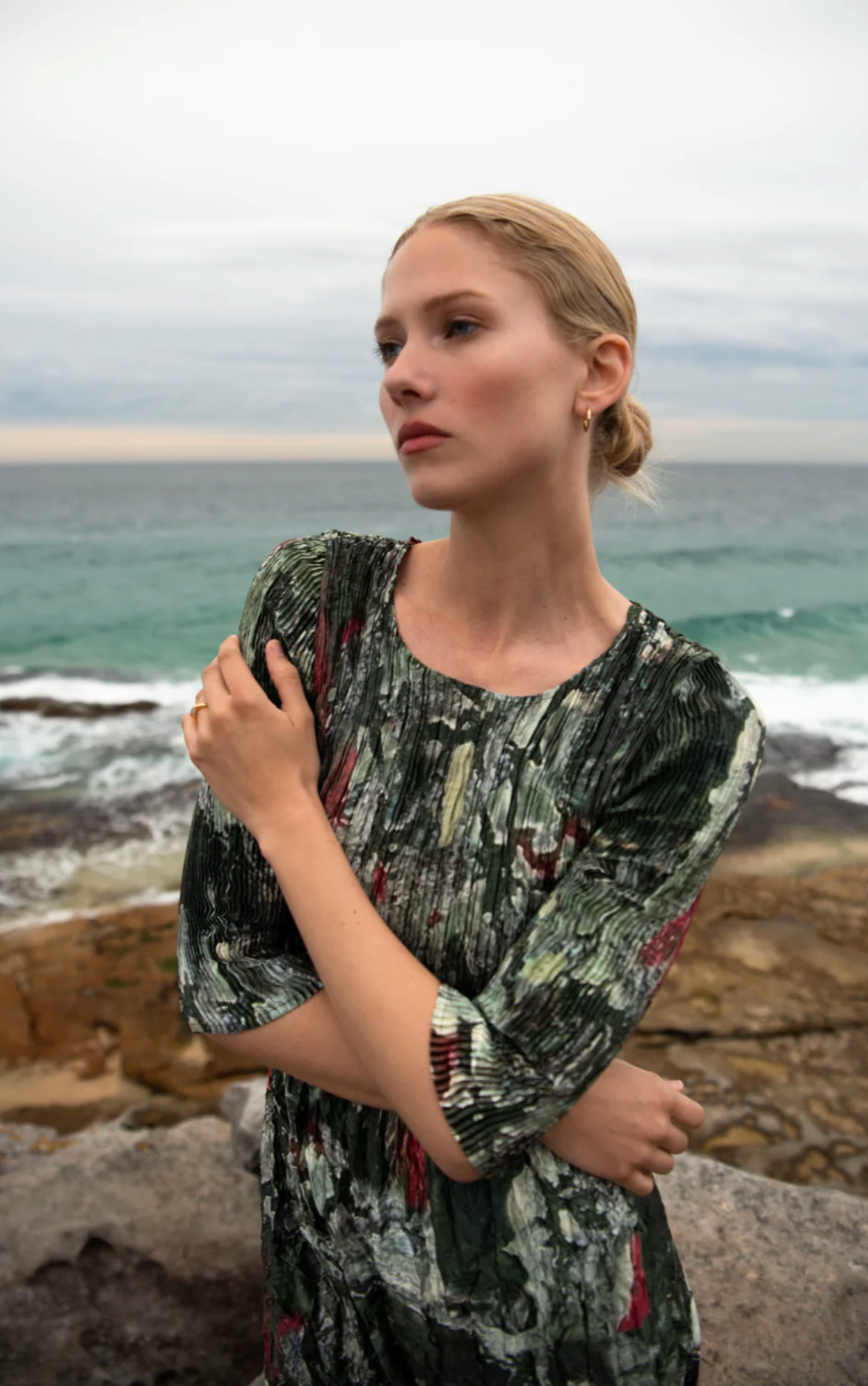 Mode Alquema Plissé Kleid