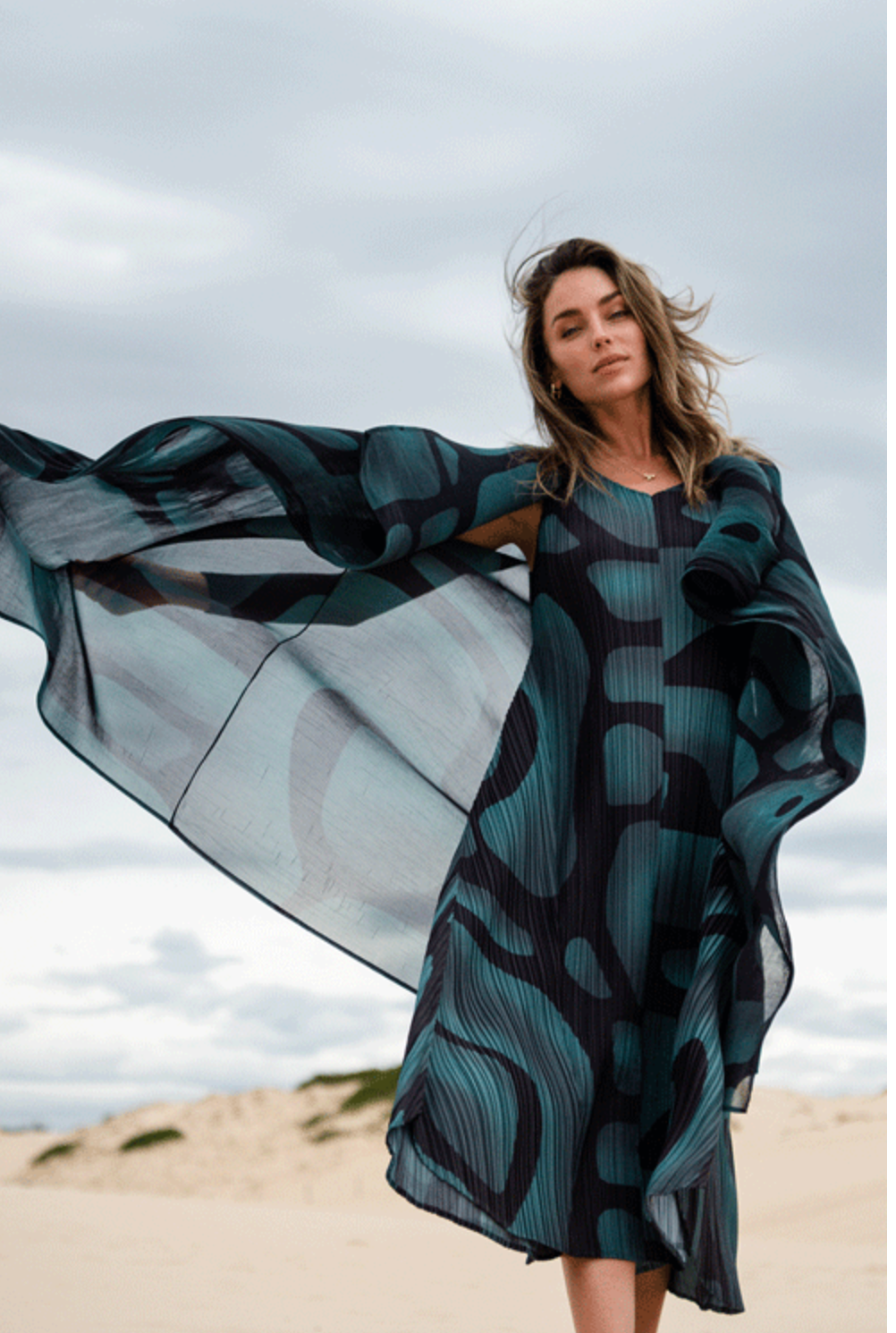 Mode Alquema Plissé Kleid