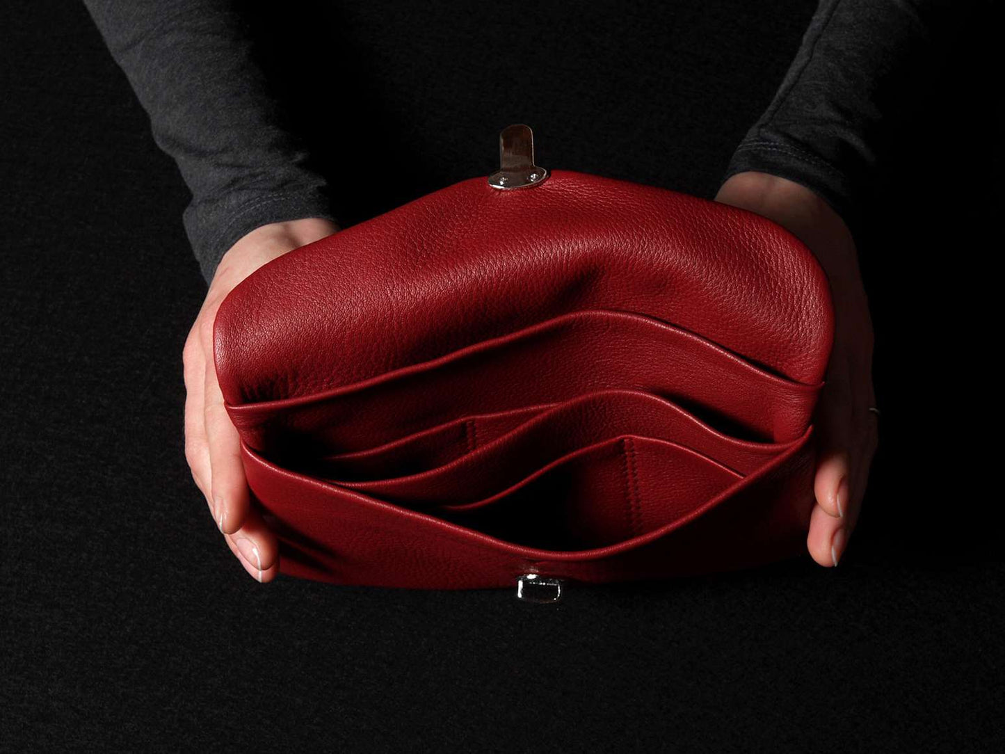 Ackermann Clutch|Schultertasche | BIARRITZ aus schwarzem Softnappa