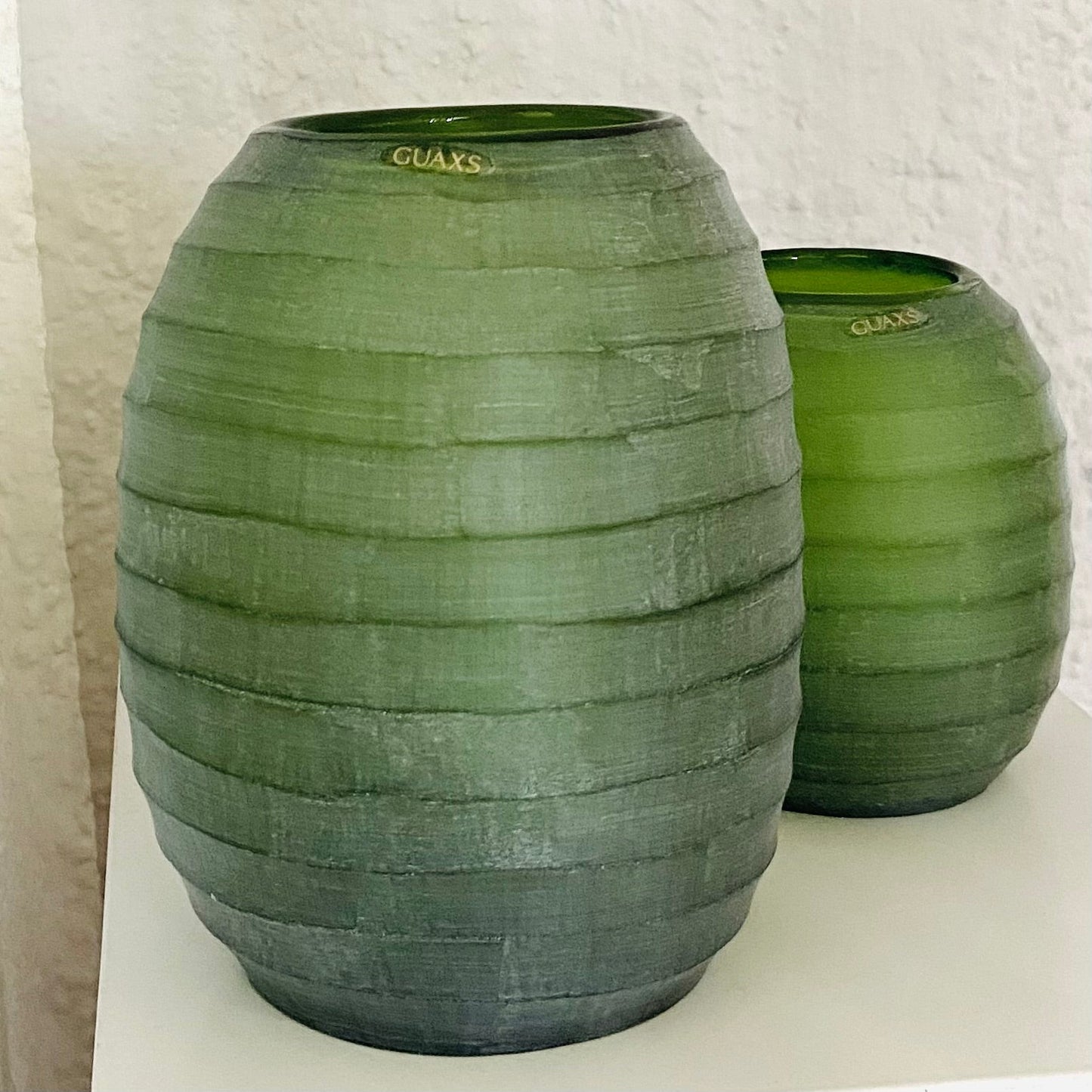 GUAXS Vase | BELLY XL in grün | Glas, mundgeblasen und von Hand geschliffen
