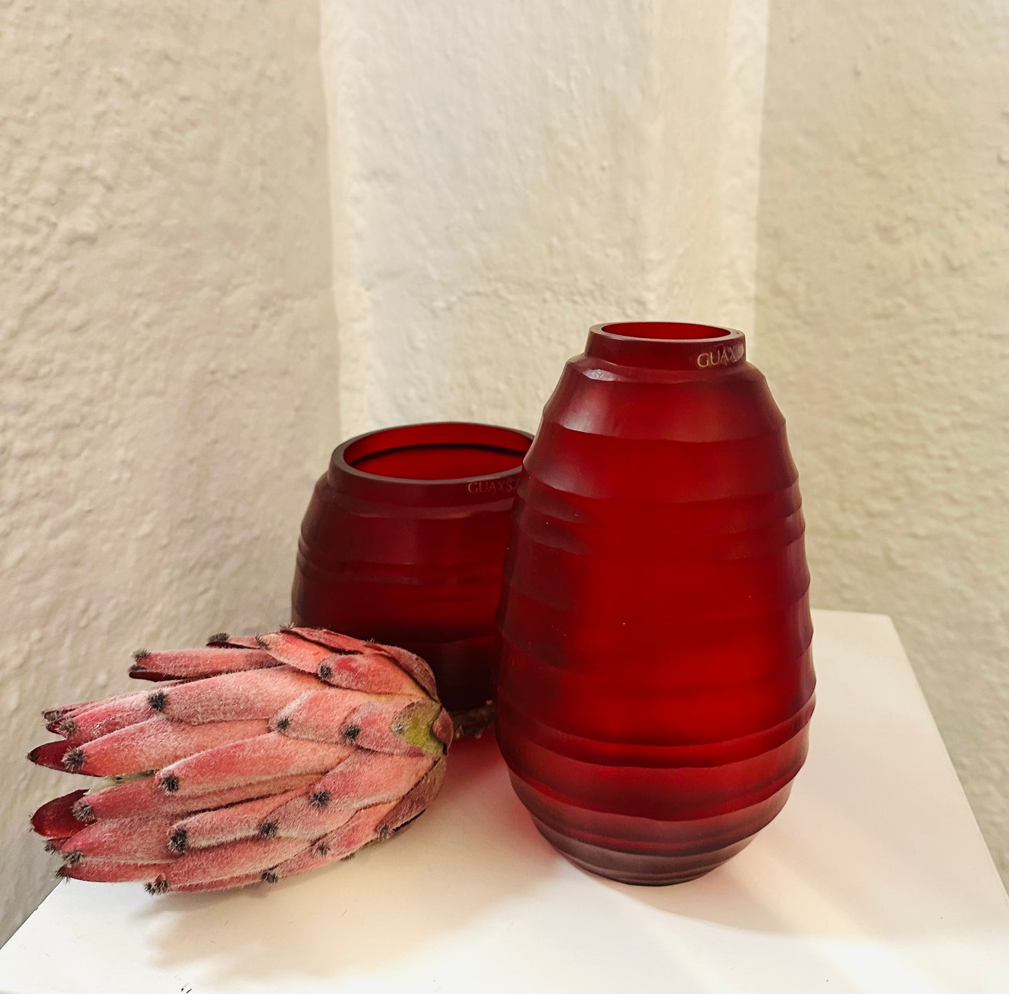GUAXS  Vasen  | QUILOTTA L RED LATERN  | Glas, mundgeblasen und von Hand geschliffen (Kopie) (Kopie)
