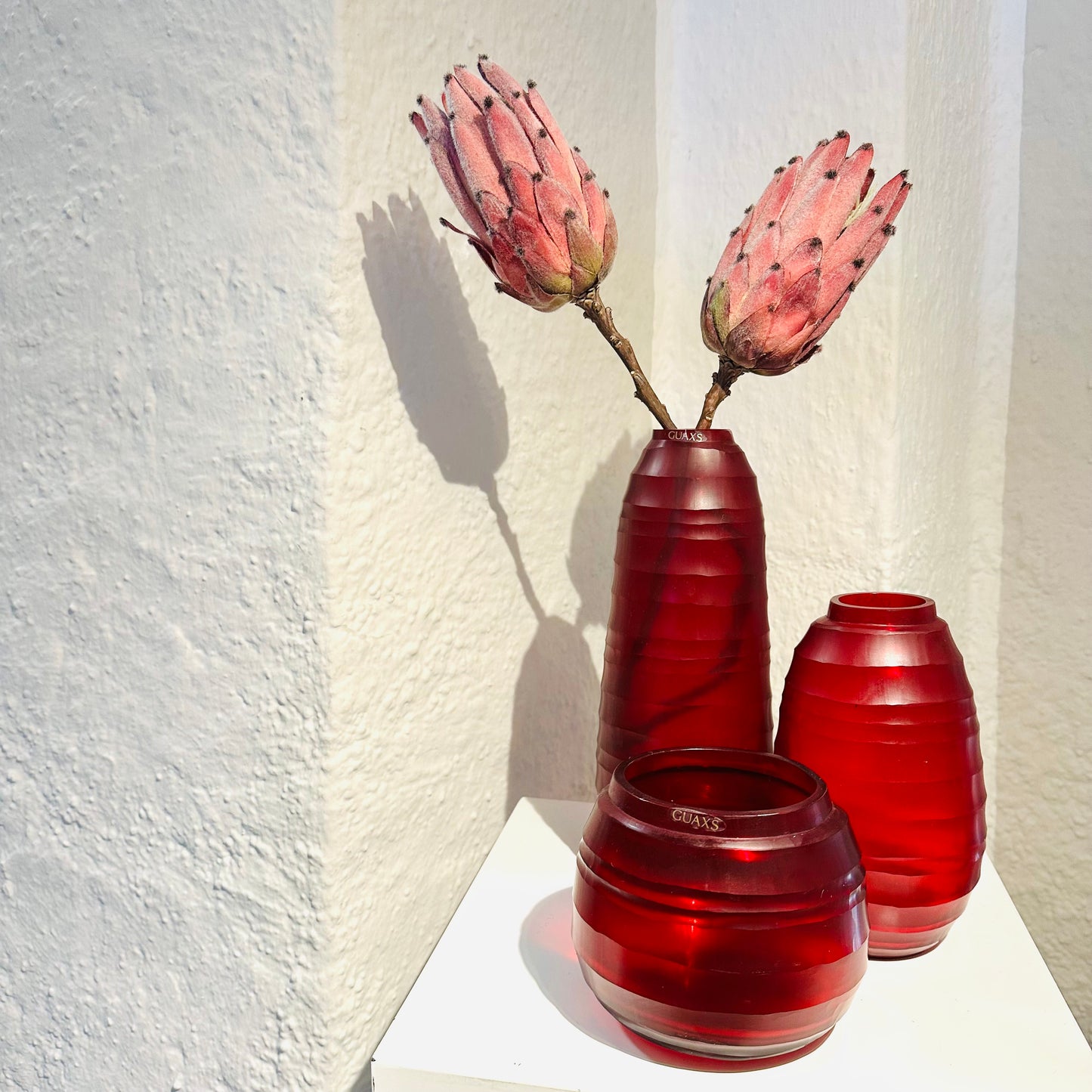 GUAXS  Vasen  | QUILOTTA L RED LATERN  | Glas, mundgeblasen und von Hand geschliffen (Kopie) (Kopie)